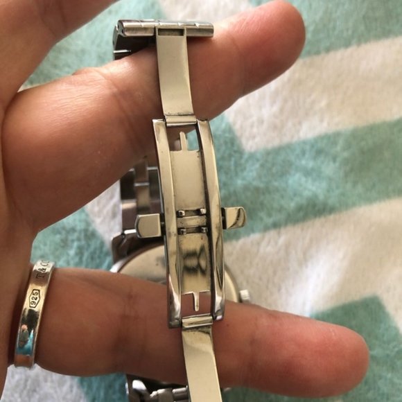 Authentic Burberry watch - Picture 4 of 8